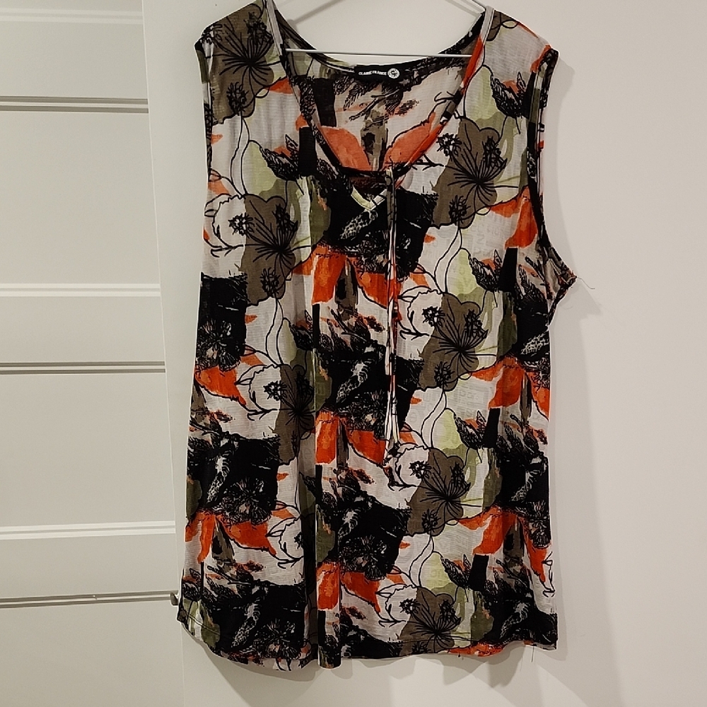🔥 3/$25 🔥P2P 26" Abstract Floral Sleeveless Blouse - Black, Red, Green